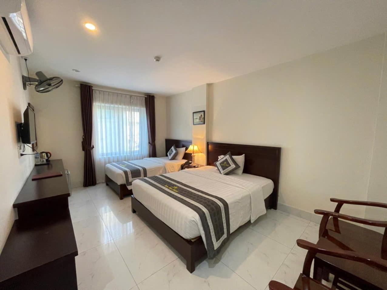 New Sun Hotel Ha Long Quarto foto